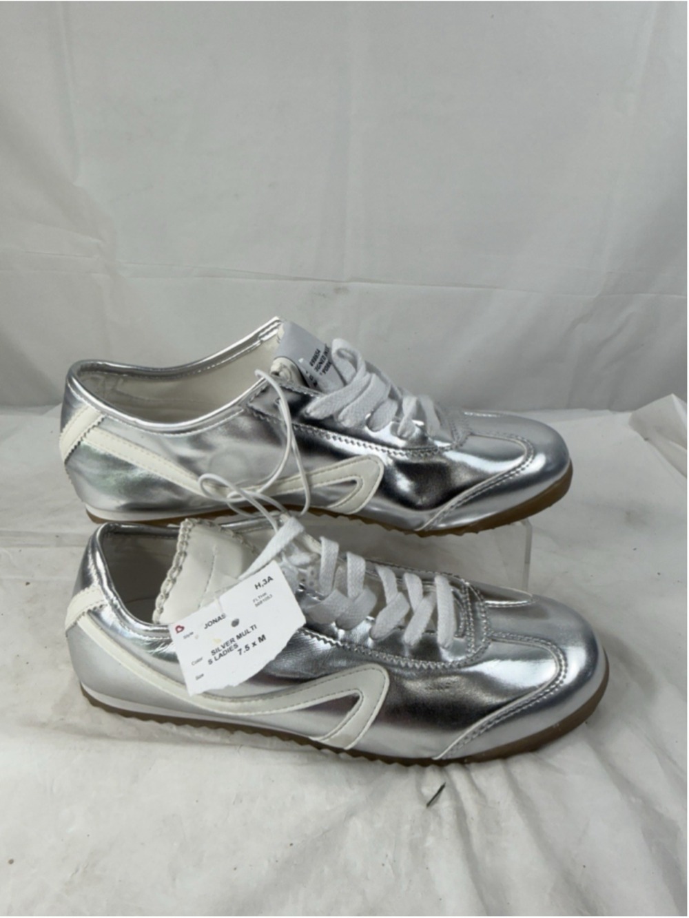 Steve Madden Jonas Silver Multi S Ladies Sneaker 7.5 new